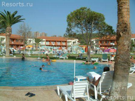 Pine Bay Beach Club 17